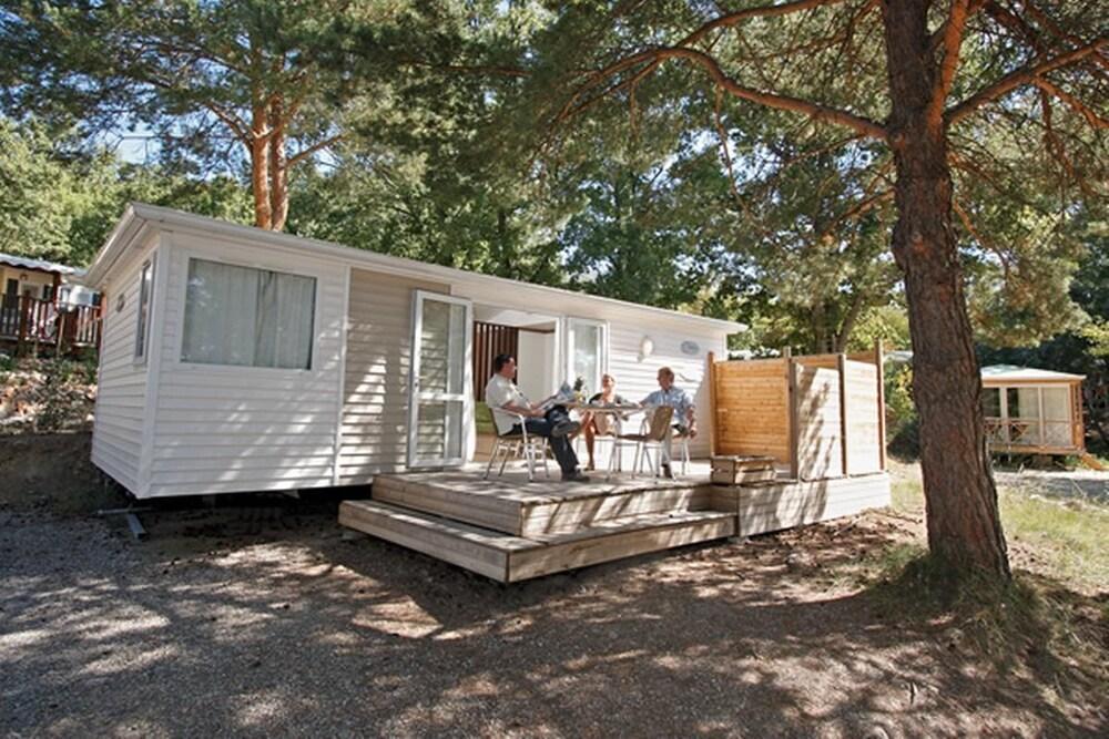 לה-סאל-סור-ורדון Camping Domaine De Chanteraine מראה חיצוני תמונה