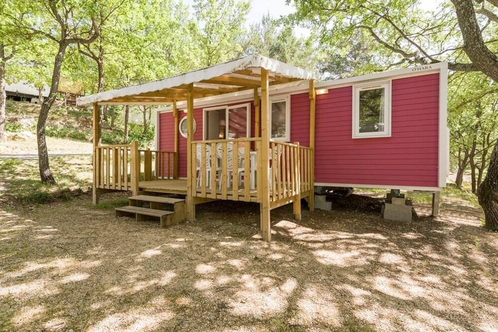 לה-סאל-סור-ורדון Camping Domaine De Chanteraine מראה חיצוני תמונה